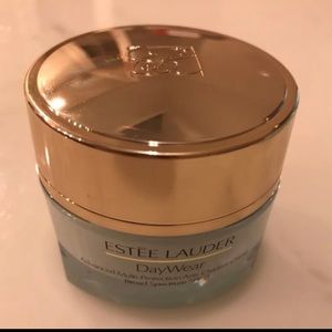 Estee Lauder Daywear Creme SPF15 1oz